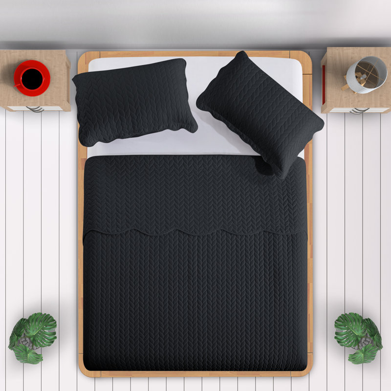 Ensemble de couvre-lit matelassé en microfibre embossée, Charcoal, Édredon très grand et 2 taies décoratives stand