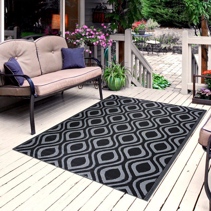 Oriental Indoor / Outdoor Rug, Rectangle 6' x 9'