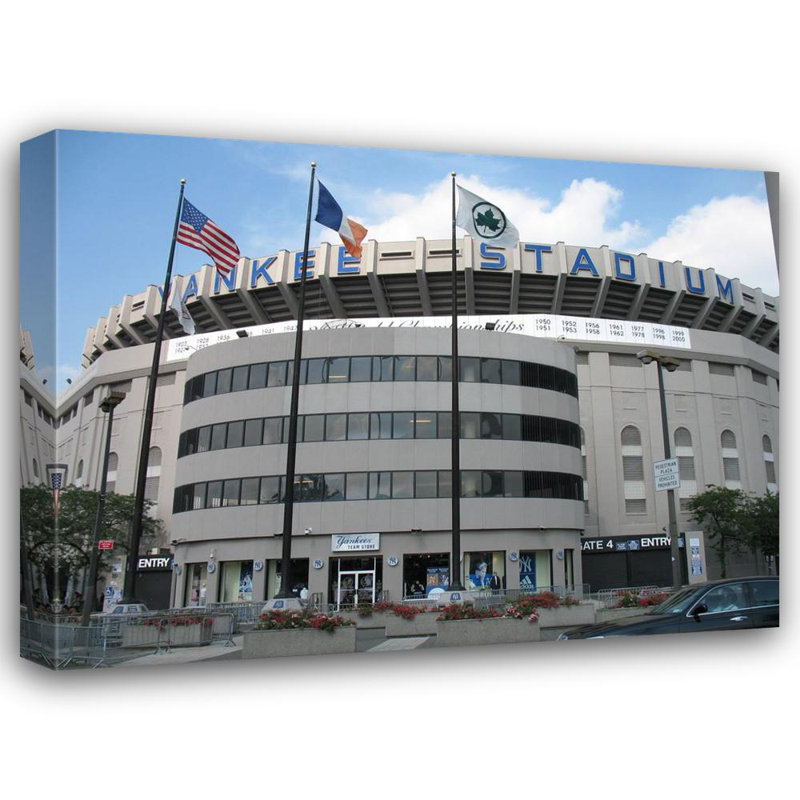 Yankee Stadium, H 18 po x l 24 po