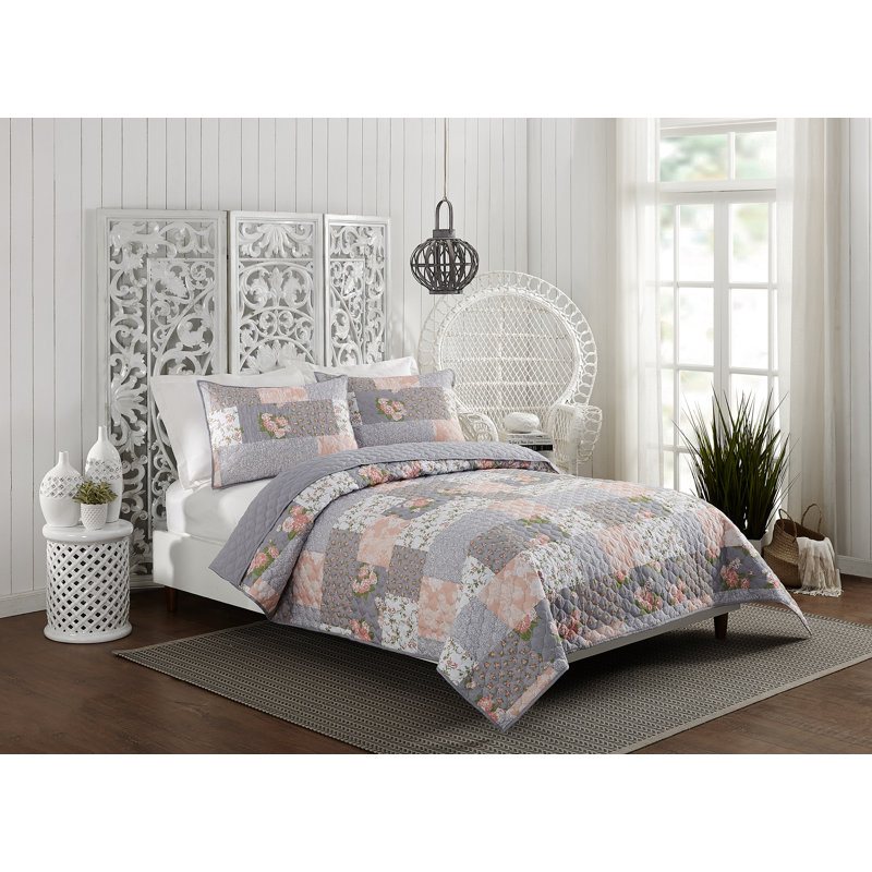 Gray Reversible Patchwork Microfiber Full Quilt Set
