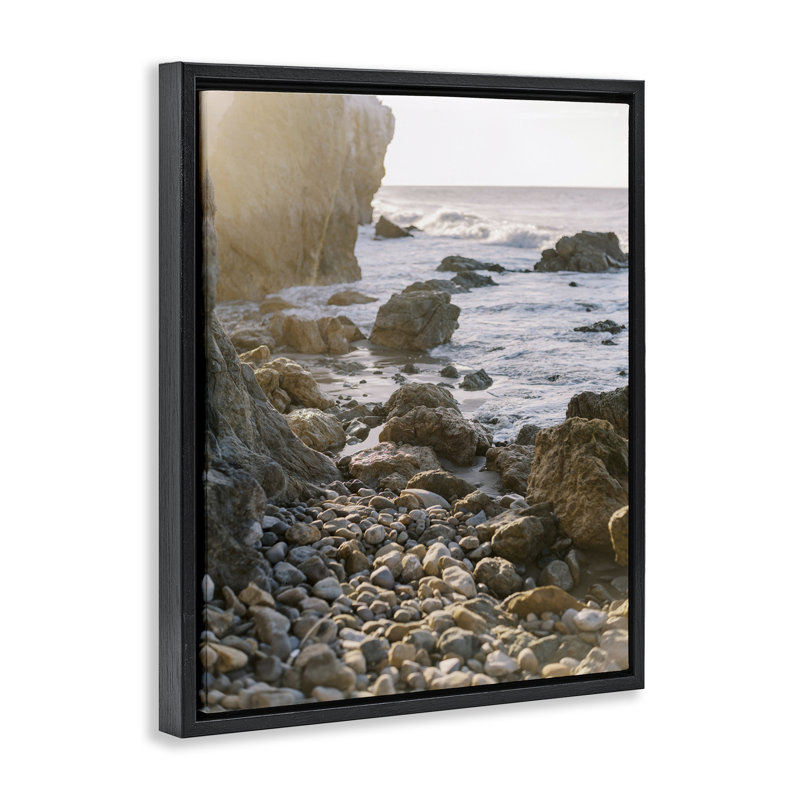 "Rocky Coast Waves", art mural sur toile flottante par Justine Milton, Cadre flottant noir de jais, H 21 po x l 17 po