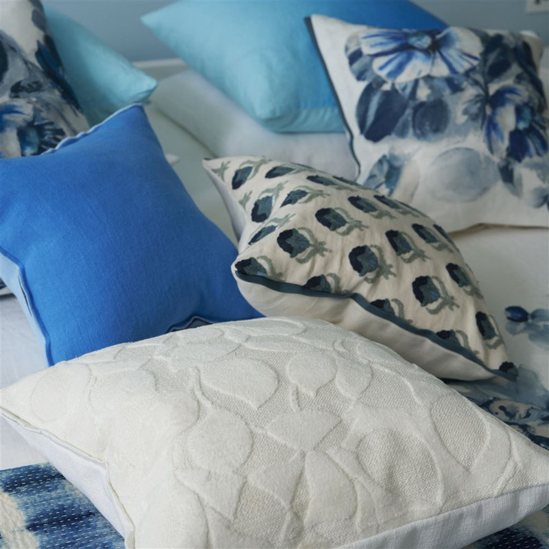 Celandine Decorative Pillow, Blue