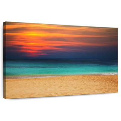 Coucher de soleil sur la mer Gillard