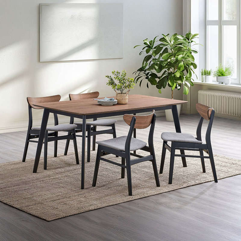Table de salle à manger contemporaine