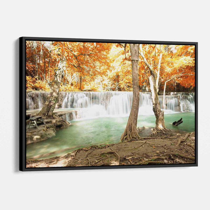 «Arkaitz Orange Autumn Waterfall», art mural sur toile 2100, H 12 po x l 16 po x P 1,25 po, Cadre flottant noir
