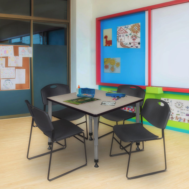 Ensemble de table de salle à manger L 42 po Romig Kee, Érable, H 34 po x l 42 po x P 42 po