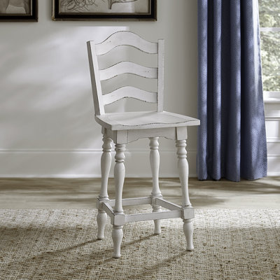 Chaise pivotante à dossier échelle 24 po Colchester