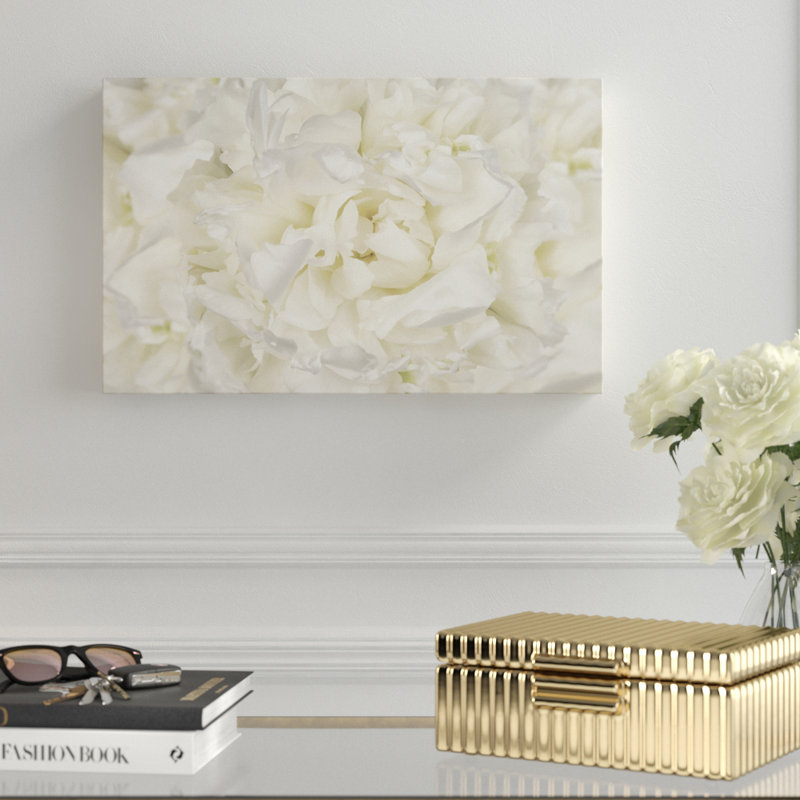 « white pivoine fleur », reproduction de photo sur toile tendue, H 22 po x l 32 po x P 2 po