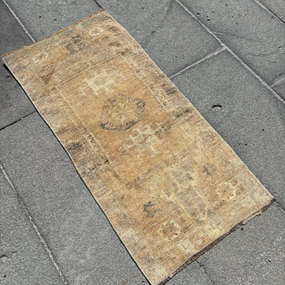 Vintage Turkish Anatolian Small Beige Rug: Perfect Antique Home Gift Ideal for Any Room