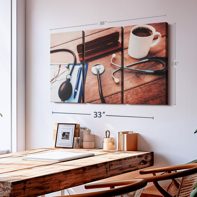 «Holiday», impression sur toile «Holiday Doctor», H 24 po x l 38 po x P 1,25 po