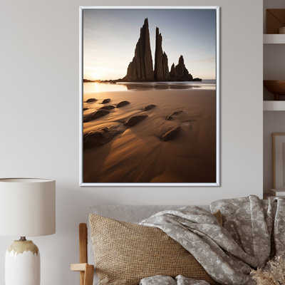 «Tall Rocks Sculpted By The Time Sunset Beach I», reproduction d'art sur toile