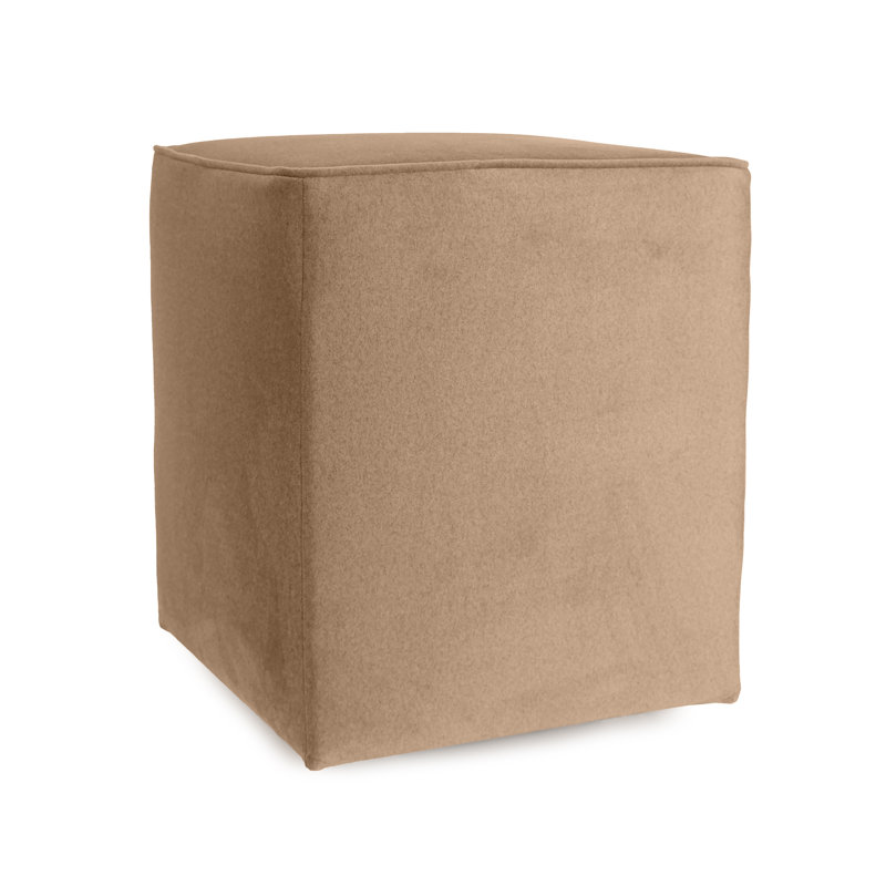 Universal Cube Epping Camel, Chameau