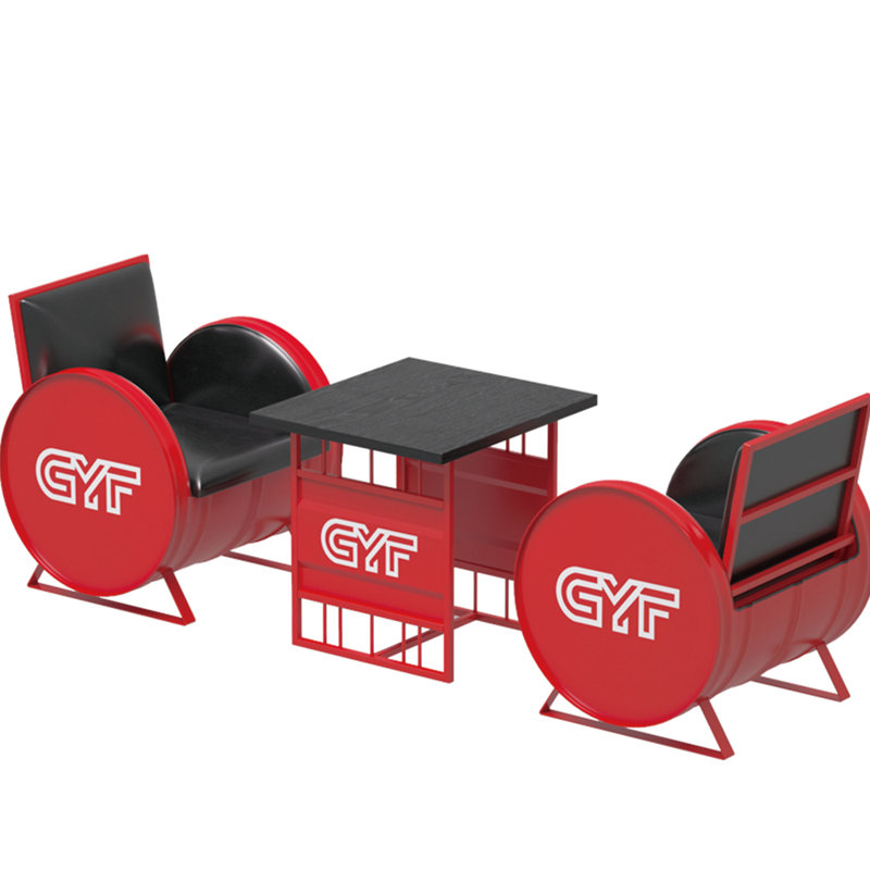 Table et chaises de style baril industriel
