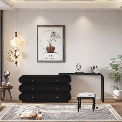 Commode en bois massif de style rétro