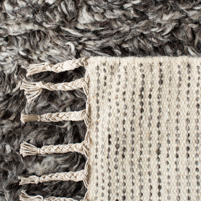 Aitkin Hand Woven Wool Solid Color Rug, Rectangle 4' x 6'
