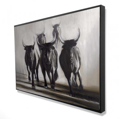 " Running Fierce Bulls "