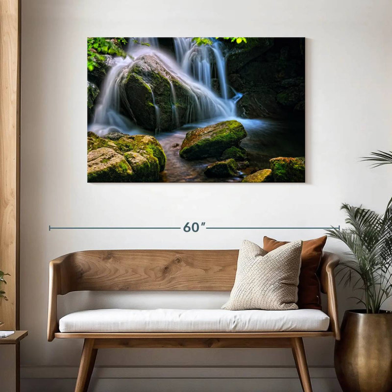 Alvord Rocks Under The Waterfall, H 30 po x l 45 po
