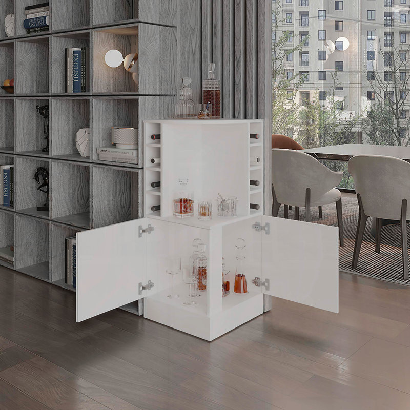 Grande armoire de coin avec huit casiers à bouteilles de vin, White