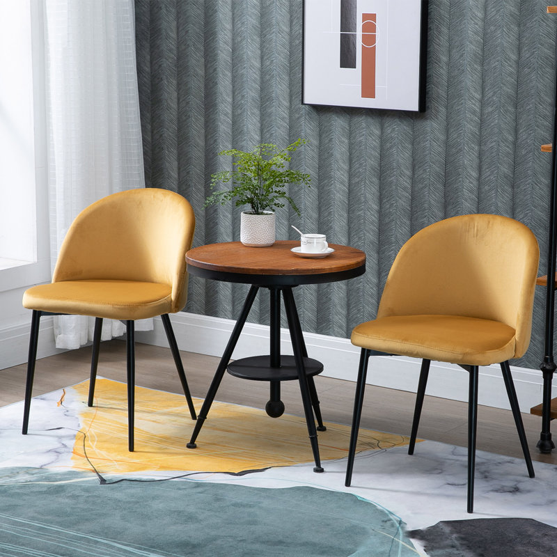 Chaise d'appoint en velours jaune