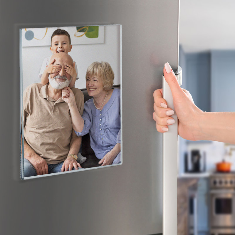 U-Frame with Magnetic Strips