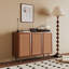 Charmante armoire d'entrée avec portes et tablettes pour un rangement polyvalent