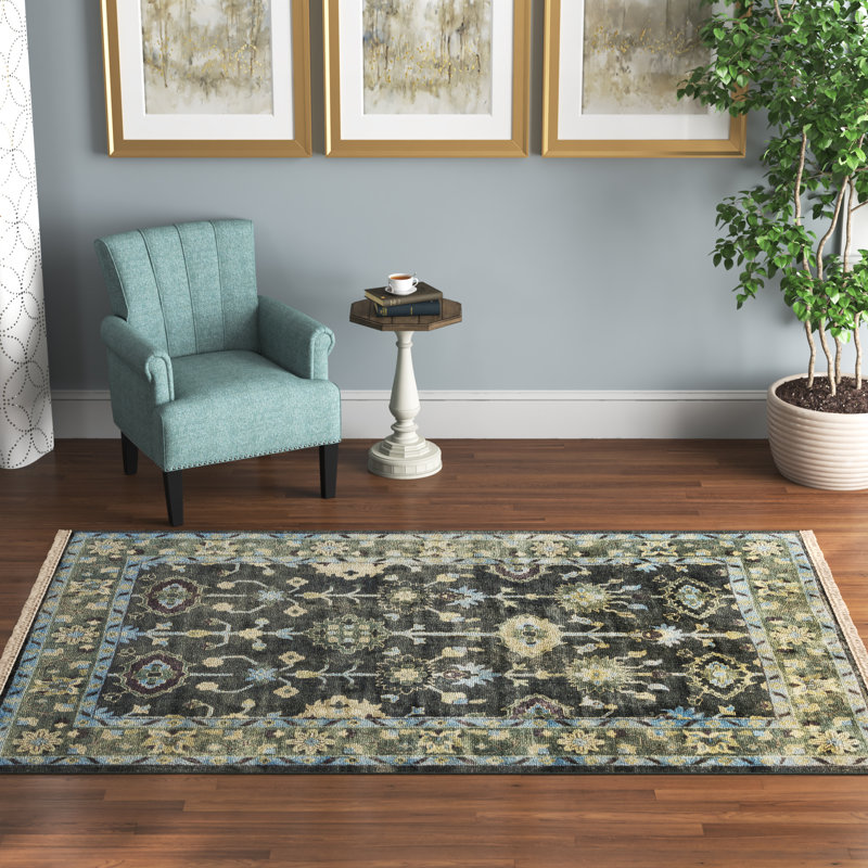 Abdyl Hand Knotted Wool Floral Indoor Rug, Rectangle 5'6" x 8'6"