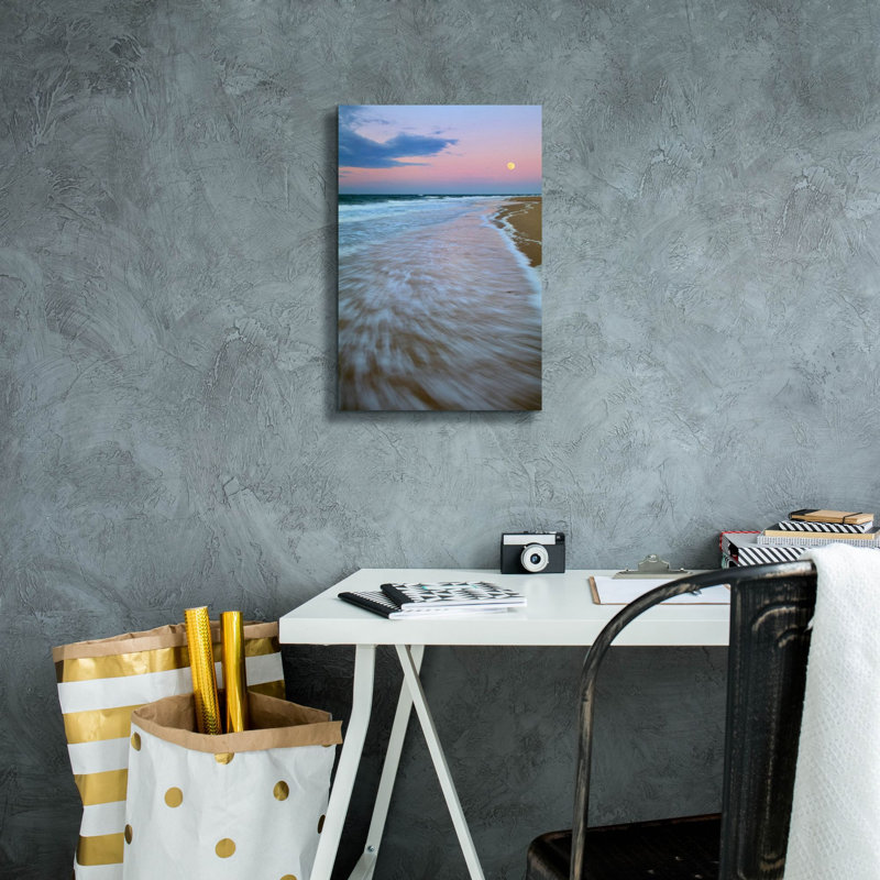«Cape Cod Moonset» par Patrick Zephyr, art mural sur toile, H 18 po x l 12 po x P 0,75 po