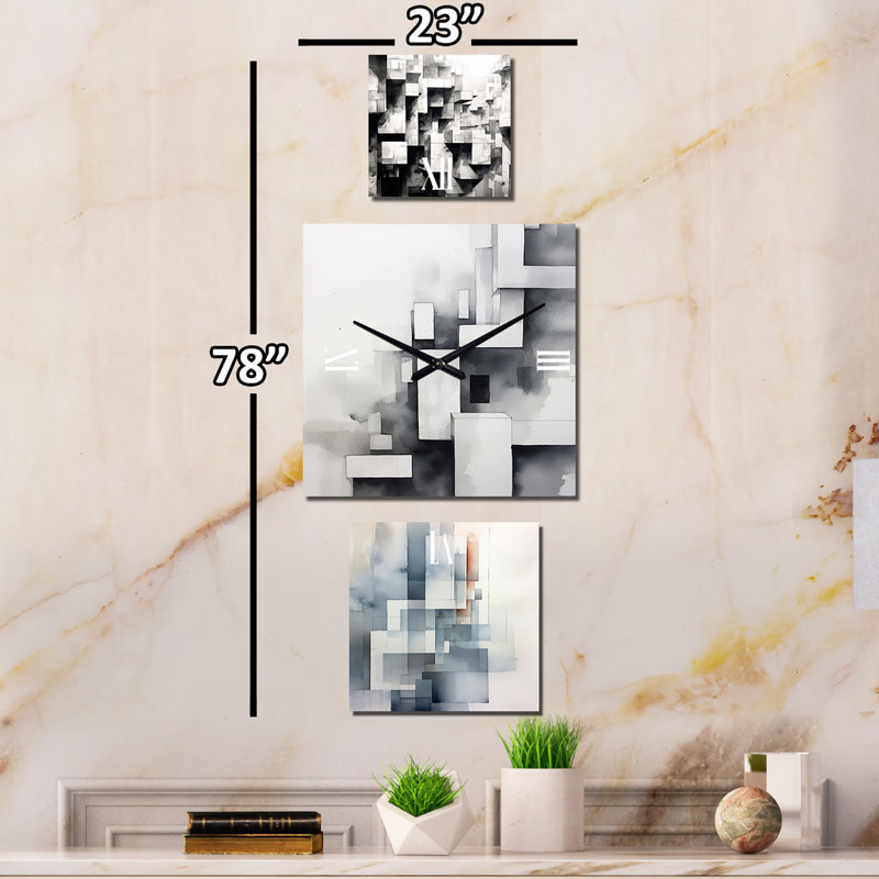 Makailynn Metal Wall Clock