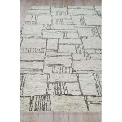 Exquisite Rugs Aldridge Hand-Knotted New Zealand Wool/ Bamboo Silk Ivory/Charcoal Area Rug
