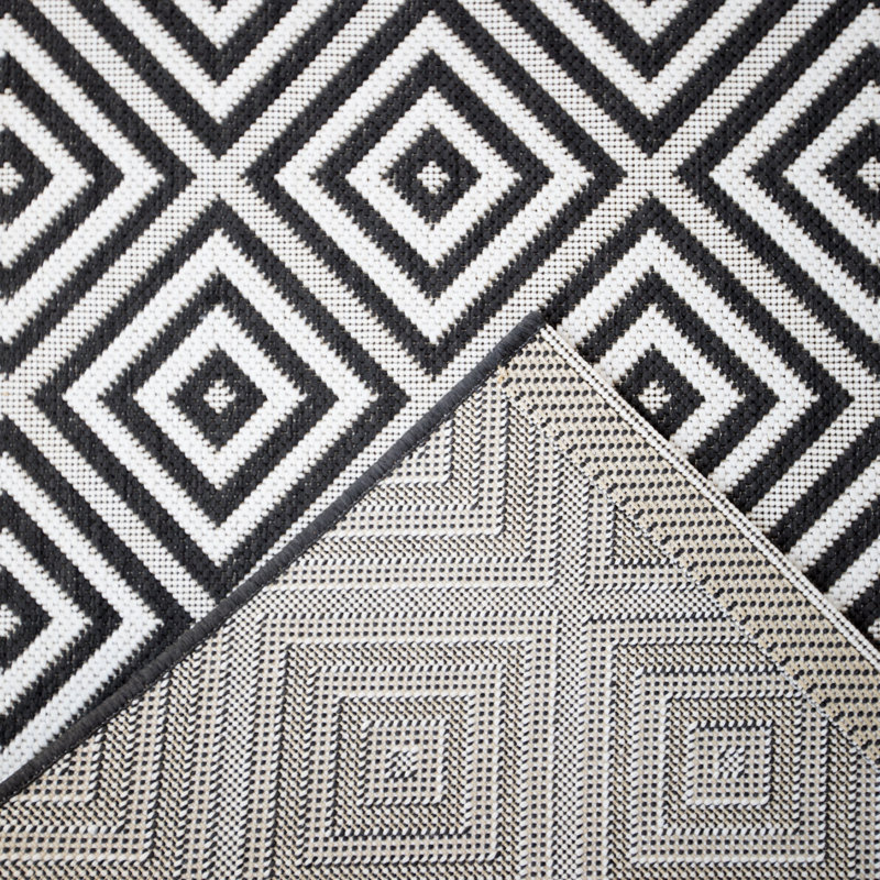 Ammons Indoor / Outdoor Rug, Rectangle 5'3" x 7'