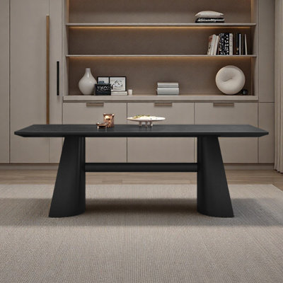 Bureau simple, de forme rectangulaire, pour étudier et travailler