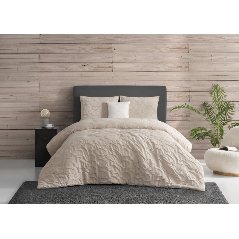 Lorea 4 Piece Comforter Set, Queen Comforter + 3 Additional Pieces