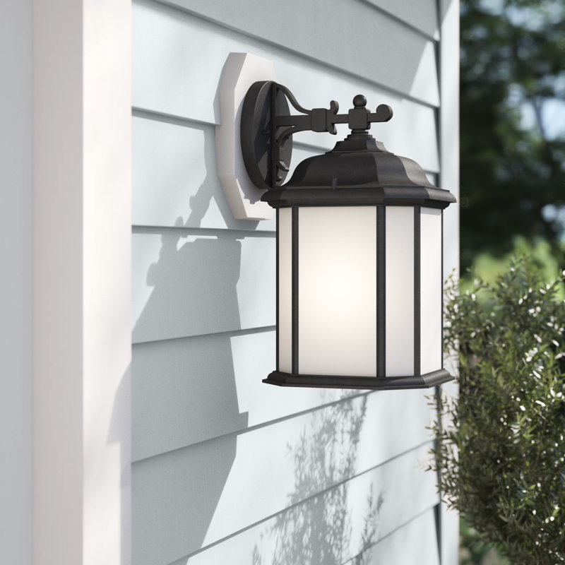 Lanterne murale d'extérieur à une lumière Kent de Génération Éclairage , Noir, H 15 po x l 8,5 po x P 9,5 po, Non