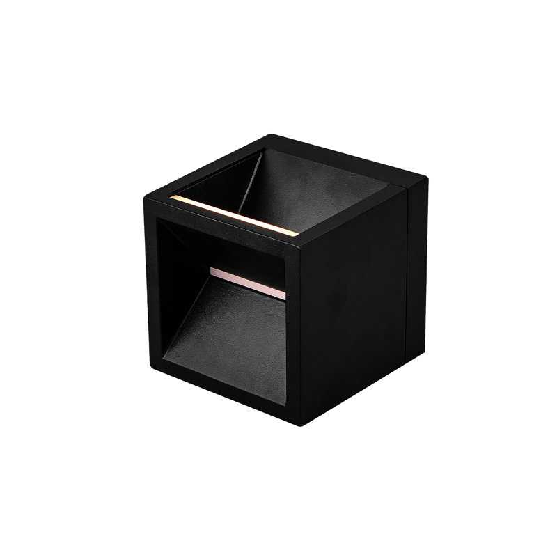 Outdoor Sconce