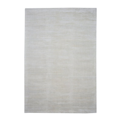 Area Rug in Ivory