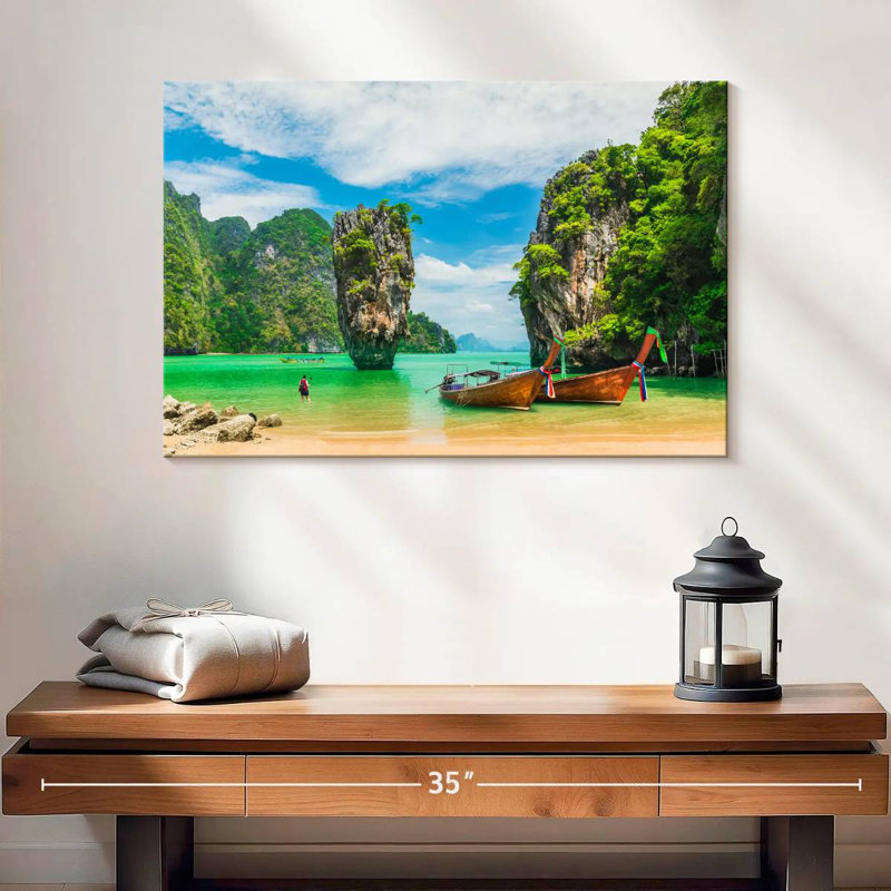 Gillard James Bond Island, H 16 po x l 24 po