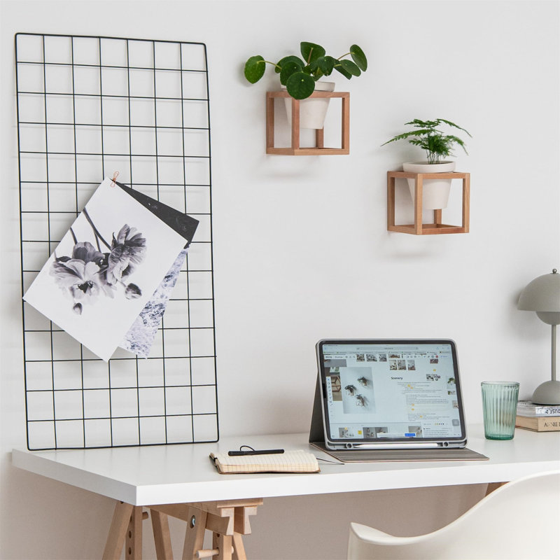 Aleyiah Wood Wall Planter