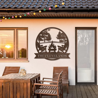 «The Camp Bonfire Forest», art mural en métal à lettres séparées, monogramme