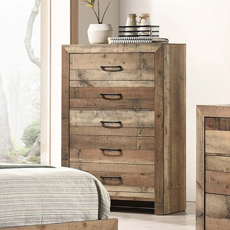 Commode rustique à cinq tiroirs avec finition en bois naturel