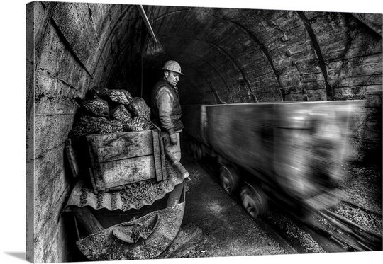 «Coal Mine» par Emine Basa, reproduction de photo sur toile, H 16 po x l 24 po x P 1,25 po