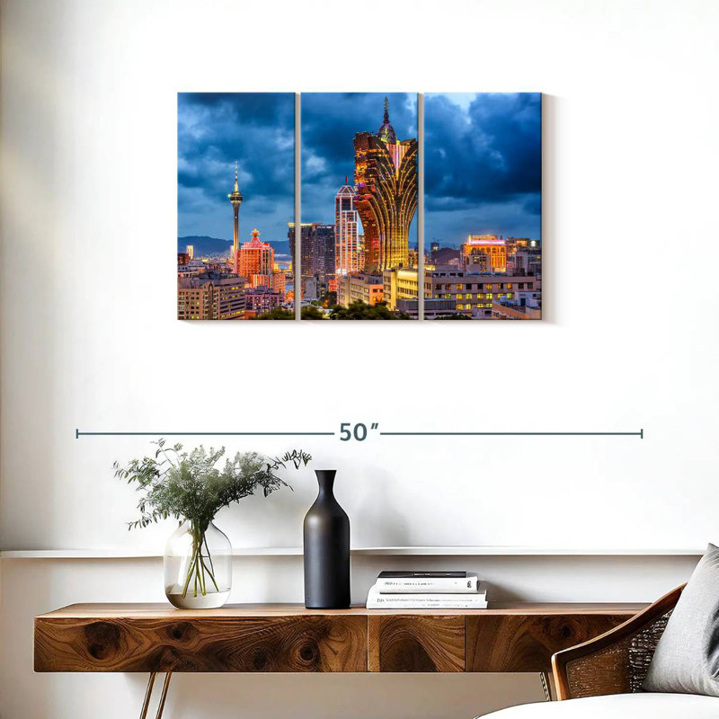 Macau, 20" H x 33" W