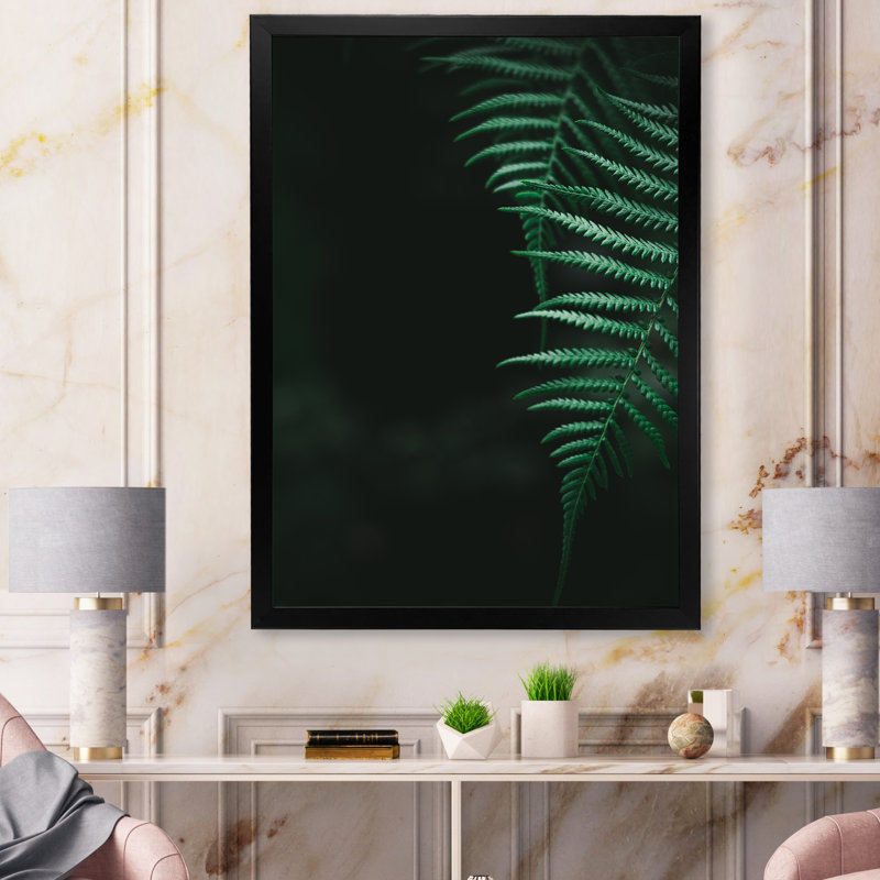Motif de fougère naturelle vert foncé I - impression sur toile tropicale, H 20 po x l 12 po, Cadre d'angle fermé noir