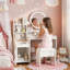 Coiffeuse pour enfants avec lumières-396584148