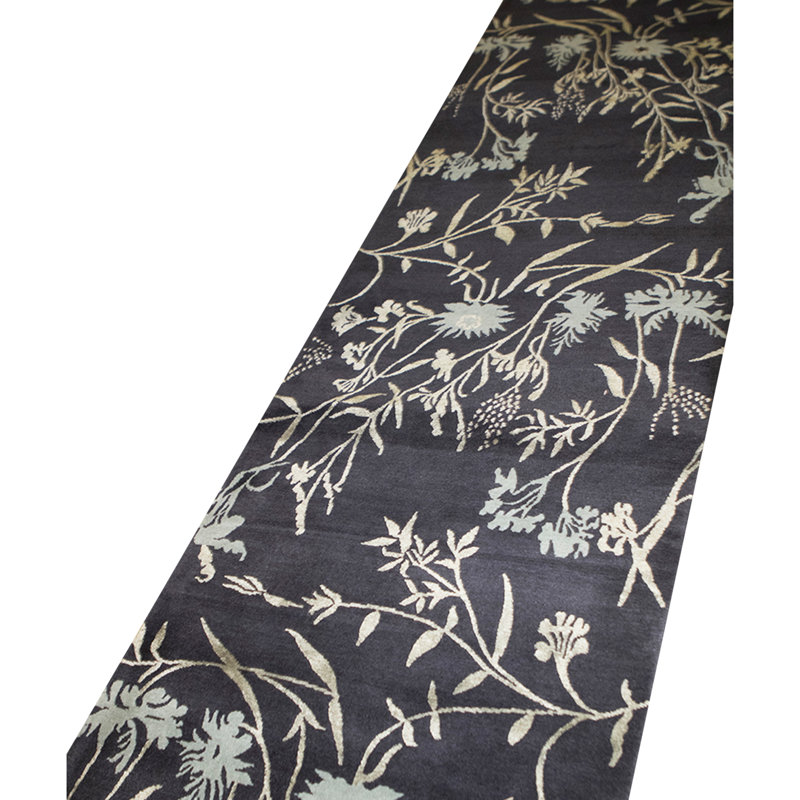 Hand Knotted Area Rug in Black And Grey