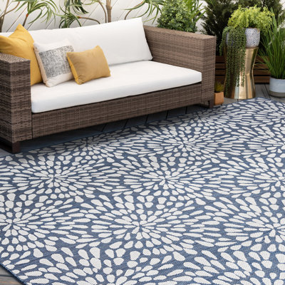Floral Machine Woven Indoor / Outdoor Area Rug