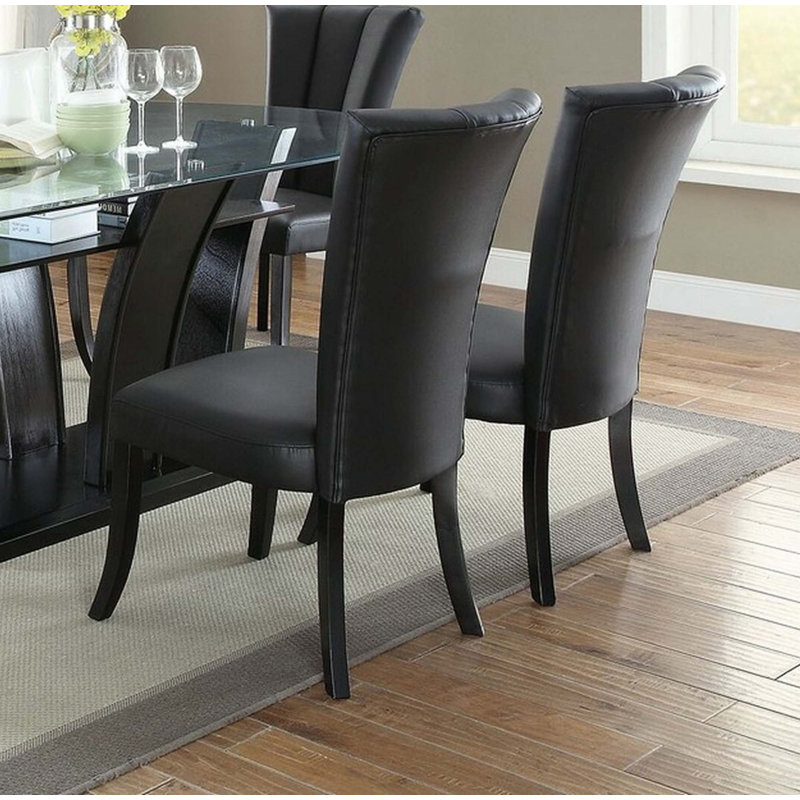 Fauteuil rembourré en similicuir