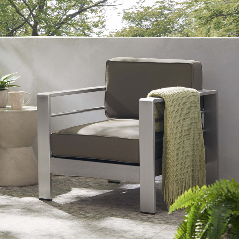 Le confort contemporain, une chaise idéale pour l'espace de vie