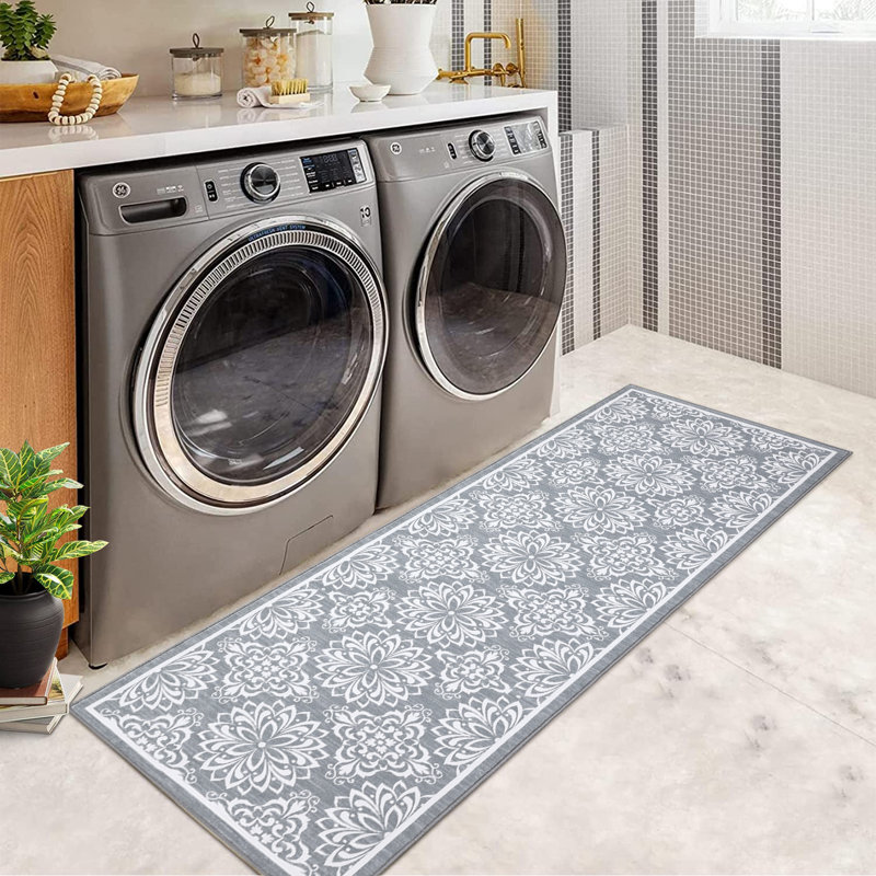 Claybrook Washable Floral Indoor Rug, Runner 2' x 6'