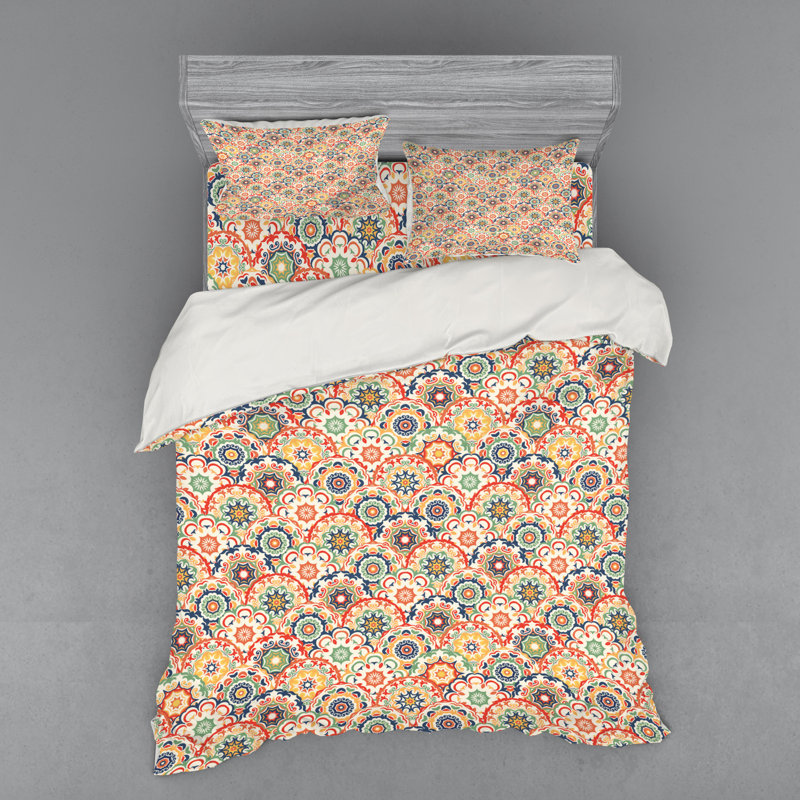 Traditional Polyester Floral Duvet Cover, Queen Duvet Cover + 3 Additional Pieces