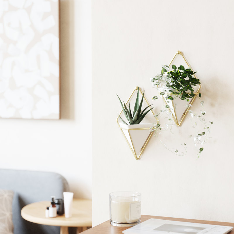 Trigg Modern Abstract Wall Decor on Resin, 7.5" H x 4.4" W x 2.88' D, White/Brass